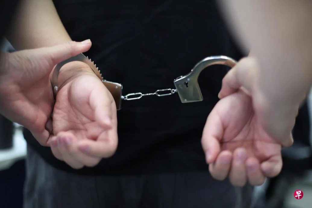 (已签发)柔:狮城二三事:涉假借新加坡武装部队名义 又3人下大宗订单落网