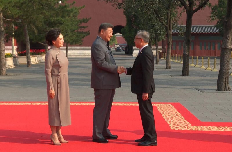 (已签发)柔:狮城二三事:狮城副总理颜金勇出席“九三”大阅兵 强调勿忘战争代价