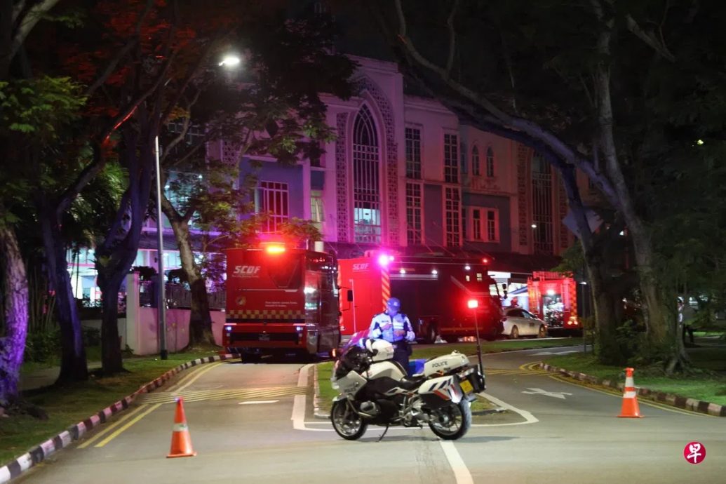 （已签发）柔：狮城二三事：狮城清真寺惊现可疑包裹　1女职员呼吸困难送院