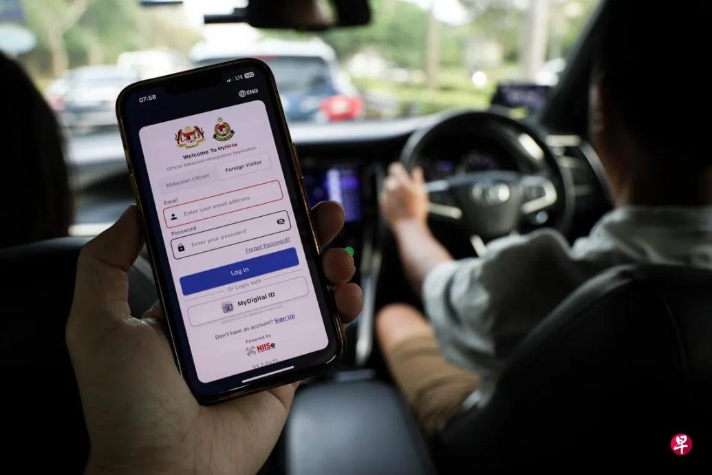 （已签发）柔：狮城二三事：被指用户无法注册柔佛陆路关卡QR码应用 新电信：服务正常