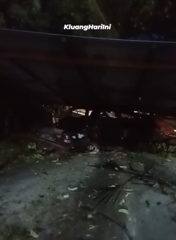 （已签发）柔：疑酒驾撞入民宅车库  数十人围堵警扣司机调查