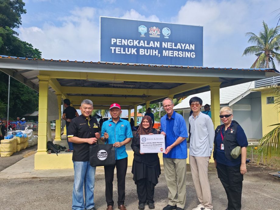 （已签发）柔：社会英雄基金会与企业   推动丰盛港渔民服务计划