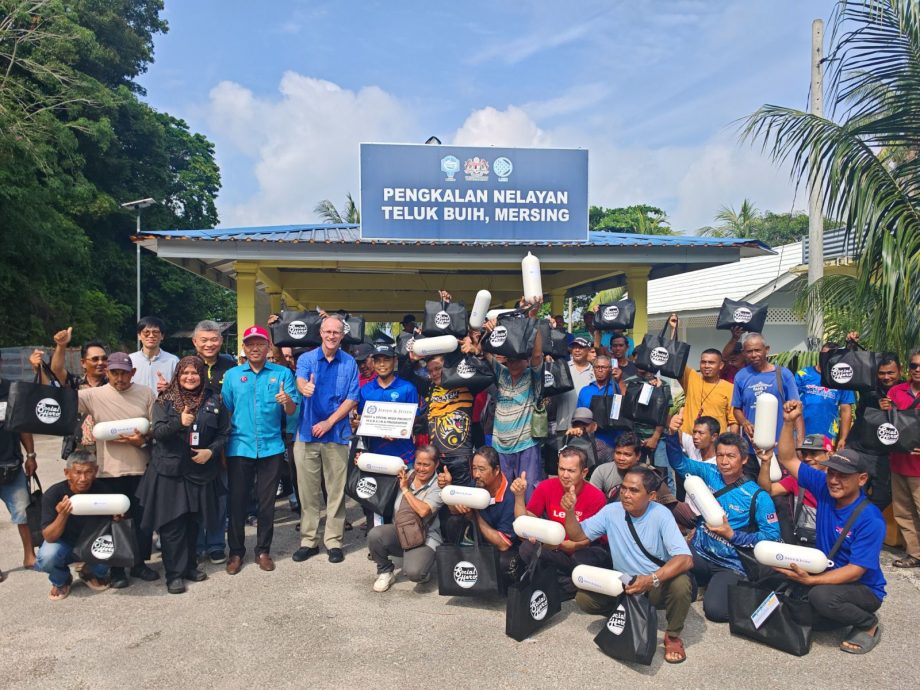 （已签发）柔：社会英雄基金会与企业   推动丰盛港渔民服务计划