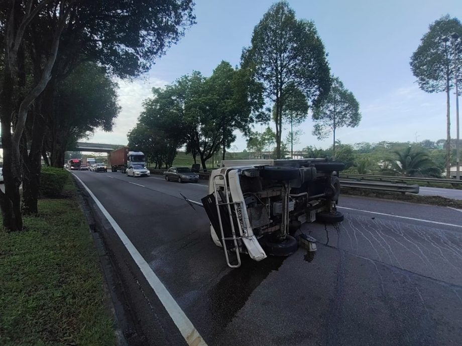 (已签发)柔:罗里翻覆大道中央 地不佬大道大塞车