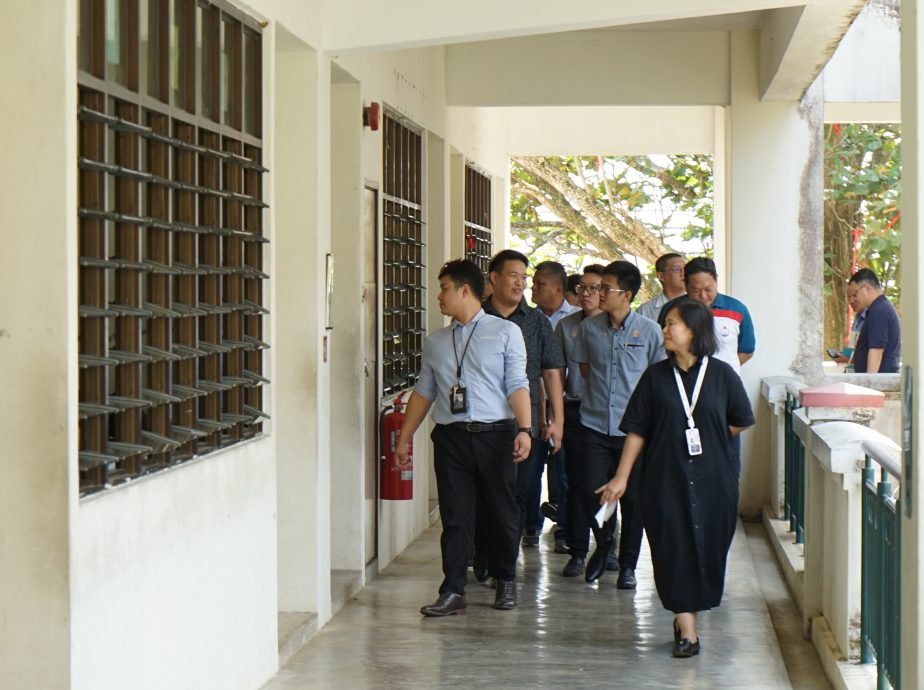 （已签发）柔：**配前文**黄施敏：华社凝聚付出   宽中办学需与时并进