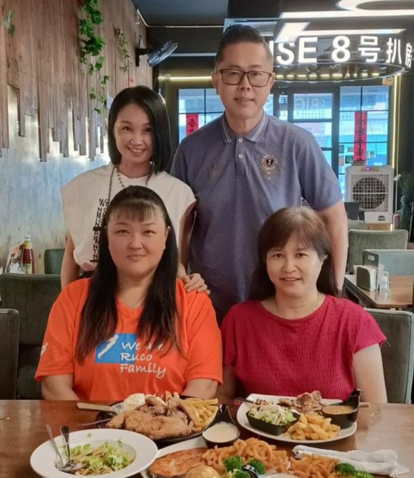 （已签）NS花城内外：（叶玟豪）相识五十载万茂华小同学情谊深