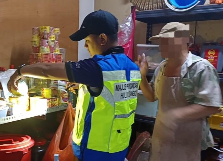 (早报头)大都会:又有餐馆太脏被查封/8图