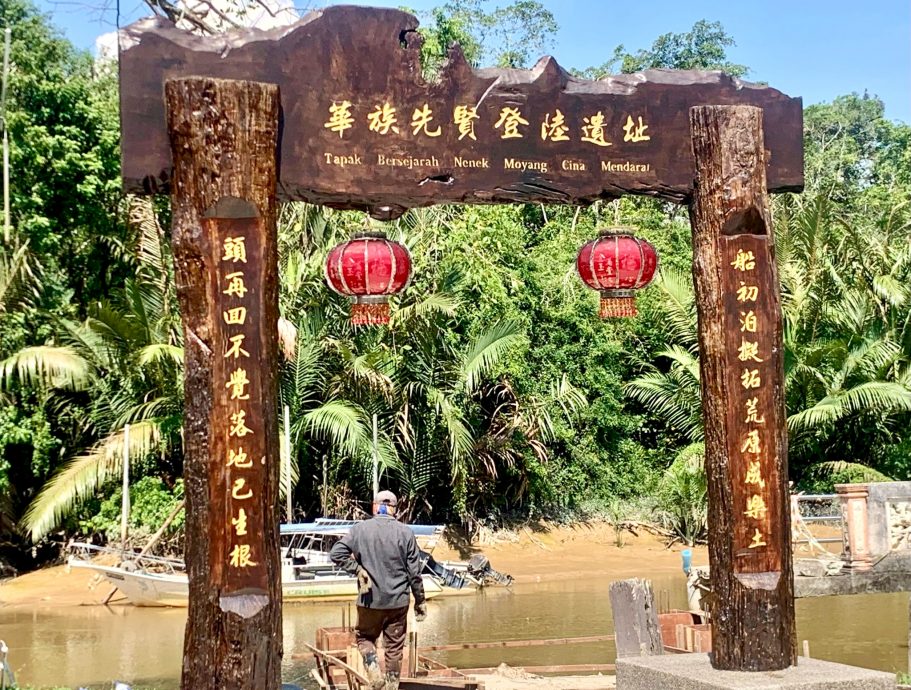 (未签)全国版:船头百年牌楼中文字受质疑!大臣事务官:这些人在制造事端