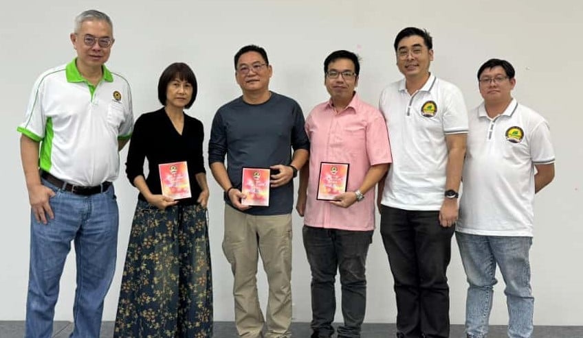 （版4双头之一）大都会/巴生惠安泉港公会青画蛇赛/2图