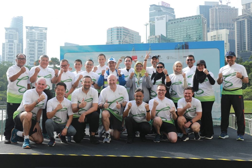 （版4头）大都会/麦慕娜:邀KLCC讨论路边摊问题/4图