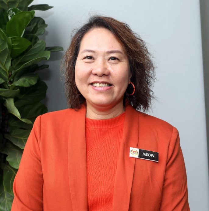 （预编8日见报）大都会/《校园我董》：巴生滨华一校董事长拿督颜金松