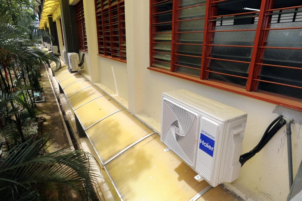 （预编8日见报）大都会/《校园我董》：巴生滨华一校董事长拿督颜金松