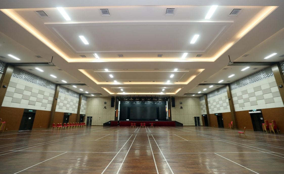 （预编8日见报）大都会/《校园我董》：巴生滨华一校董事长拿督颜金松