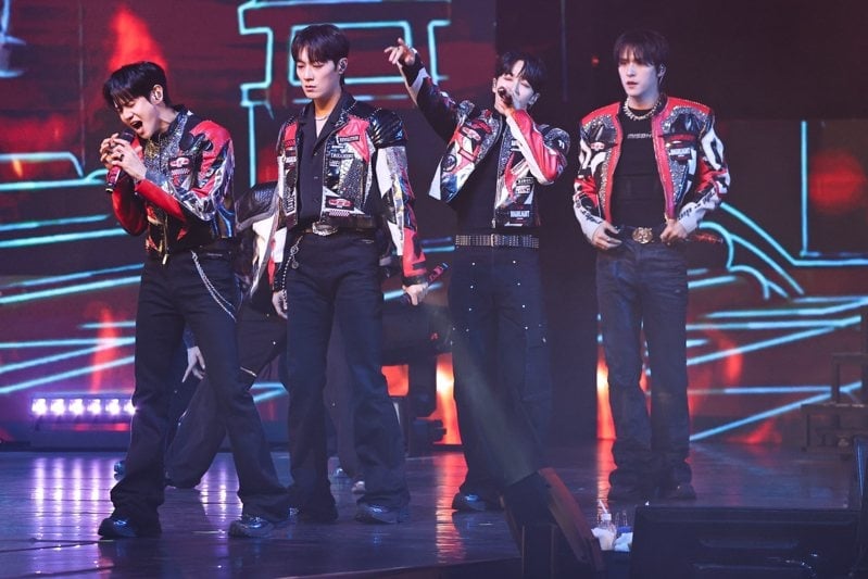 HIGHLIGHT赞粉丝合唱功力强 拉勾约定巡演必来马