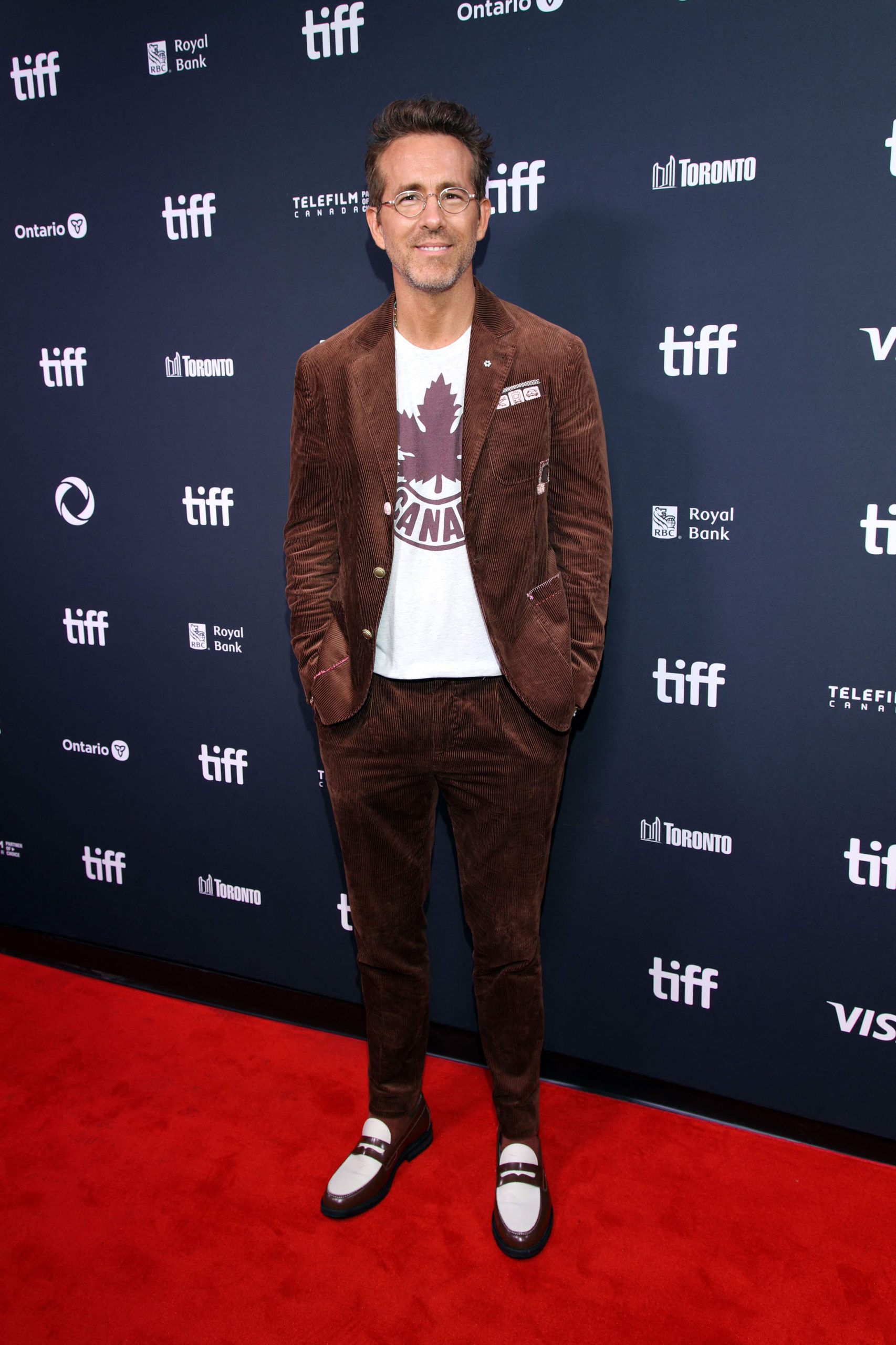 无礼对待儿童记者 赖恩雷诺斯被骂翻