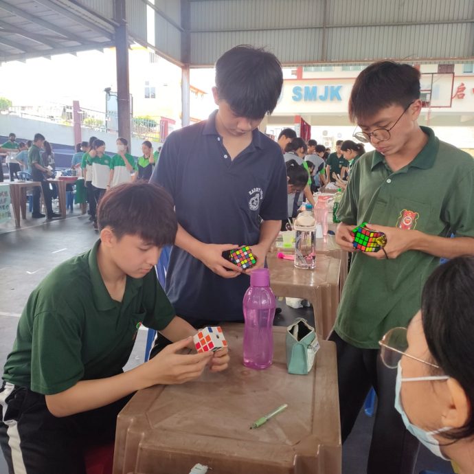 NS年轻人/马口启文中学办年度科学展 激发学生探索热情