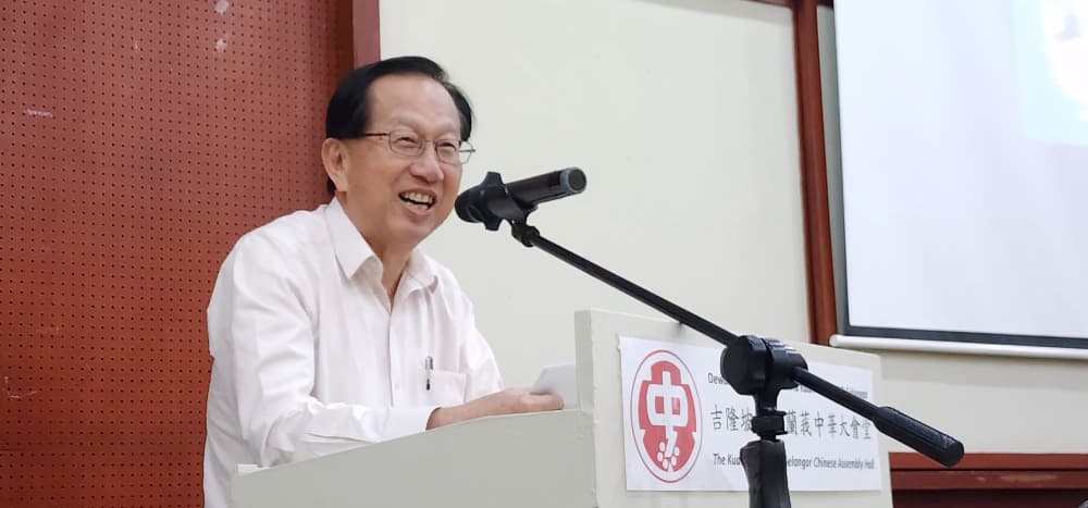 NS花城内外:期待董总主席陈友信的下一本新书