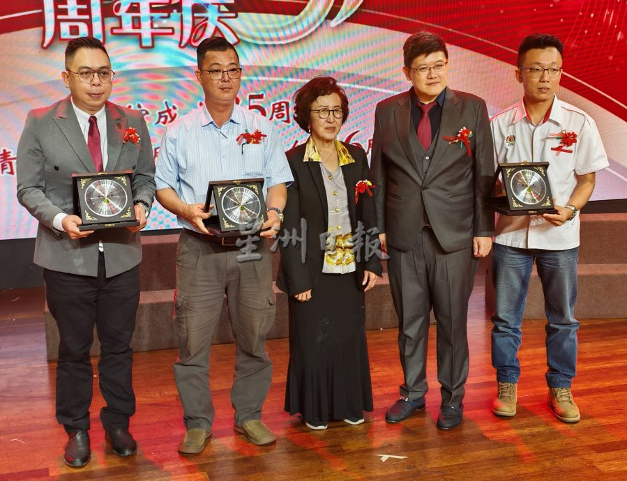 （已签发）柔：**版头**黄俊杰：理性展现爱国情怀   而非挑动对立