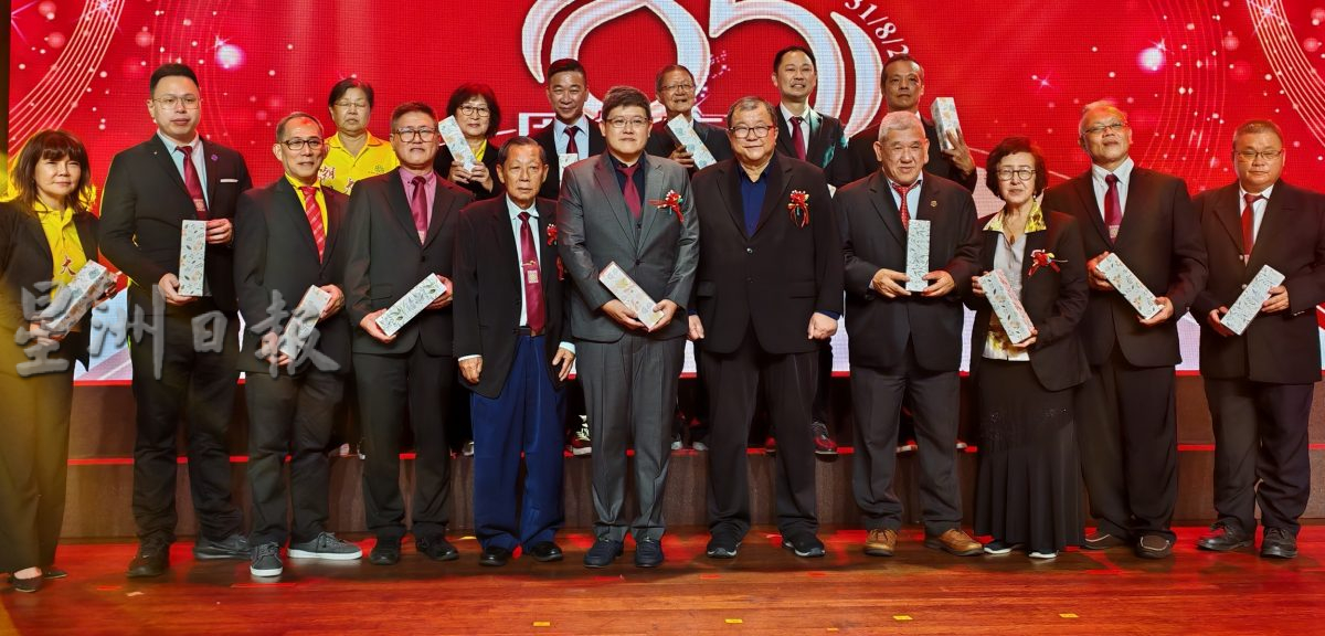 （已签发）柔：**版头**黄俊杰：理性展现爱国情怀   而非挑动对立