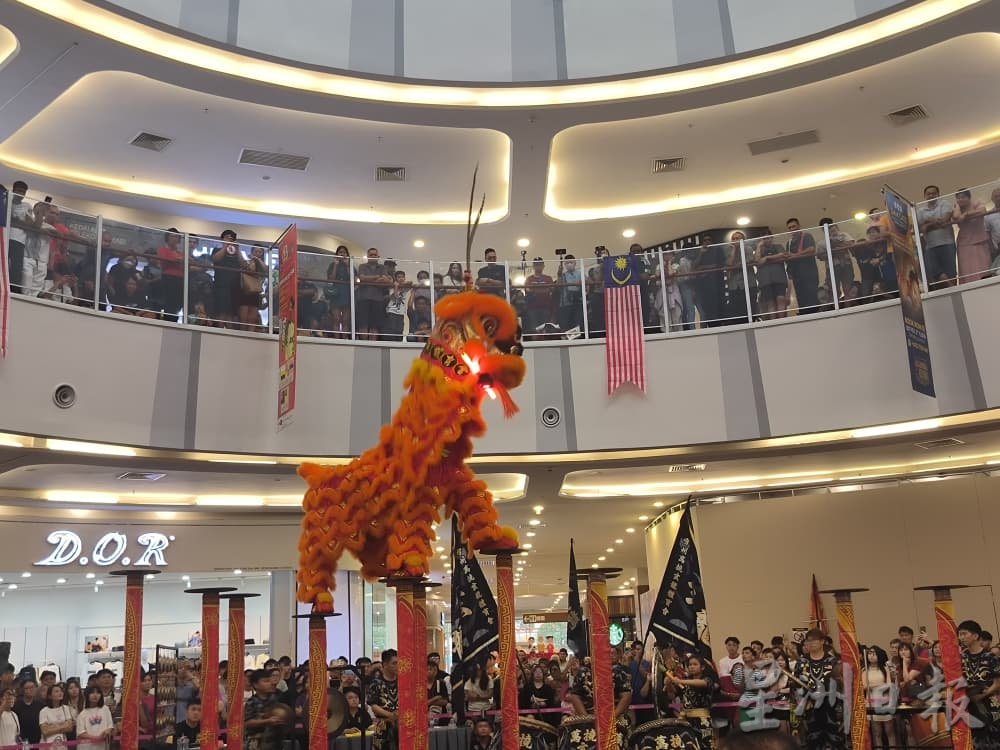 （已签发）柔：**版头**柔佛南仙龙狮体育会微分定胜负   夺马新高桩狮王争霸赛冠军