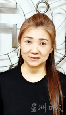 **已签发**柔：封面：善心美事〡帮助各病患清寒家庭  峇普陀净寺用香油钱回馈社会