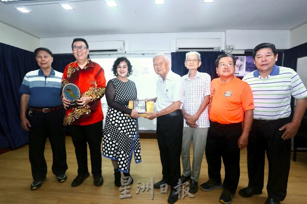 东:已签发:关丹华人协会与和声音乐协会首办交流会,共同促进社团合作与文化传承。