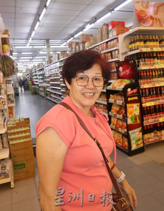 东:(已签发)SARA购物第3天人潮依旧,系统仍然缓慢大排长龙