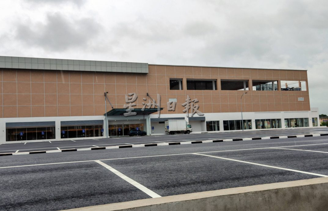 考虑仿效登嘉限制座位分区,玻电影院或男女分开坐