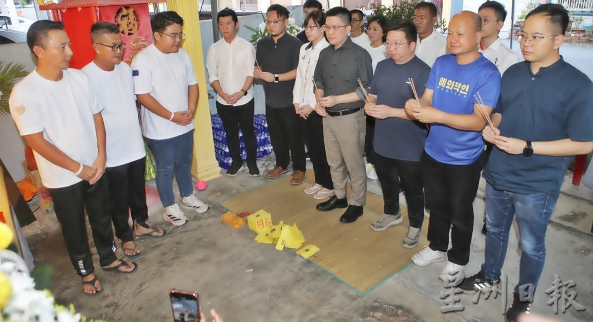 吴家良祖母逝世 本报和行动党领袖致祭