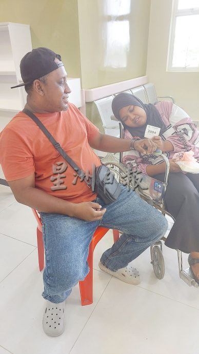 (大北马)巴里文打新医院正式启用 多辆救护车分多次转至病黎至新院