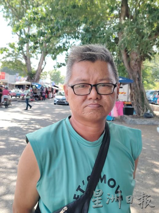 第一花园非法小贩 拟迁小食中心停车场