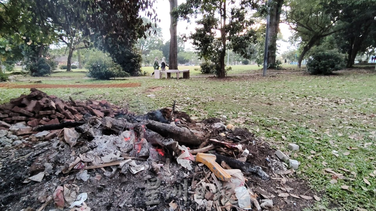 **已签发**柔：第二版头：民生特工队〡邻里公园设施损坏、处处垃圾  张善深：将带入县行动理事会
