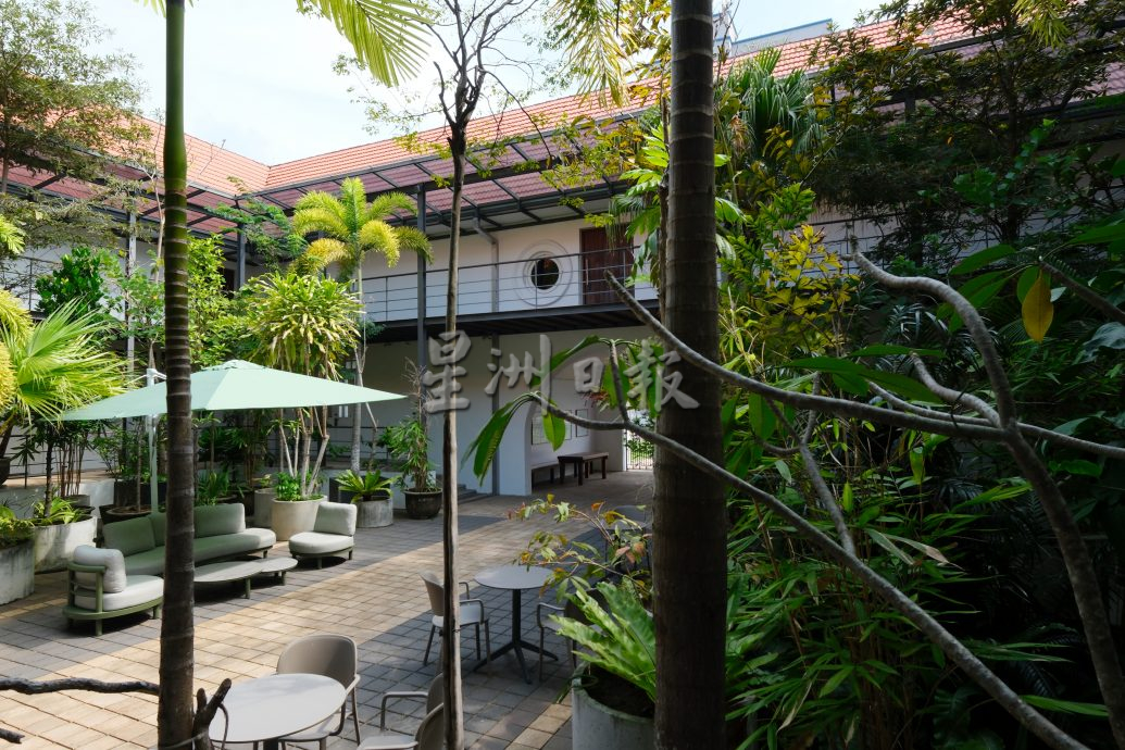 5/9见报《半岛心旅行》“结合文物、艺术、时尚与纺织,苏丹阿末沙王家博物馆待您发掘。”