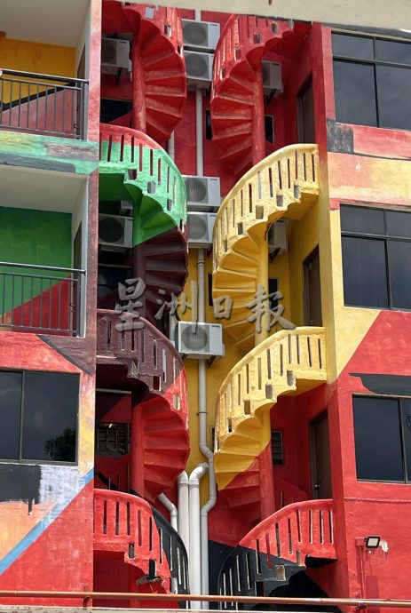 5/9【星角摄】：彩虹旋转梯