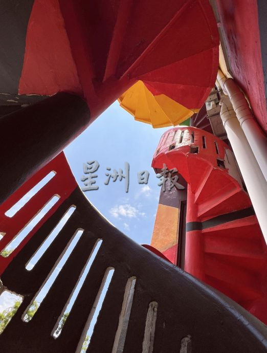 5/9【星角摄】：彩虹旋转梯