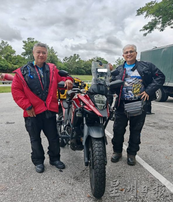 46天跨国摩托游启程 怡摩托车友远征西藏