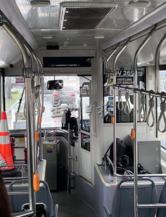 (古城封面主文)邱培栋巡视巴士总站及亲身体验公共交通服务