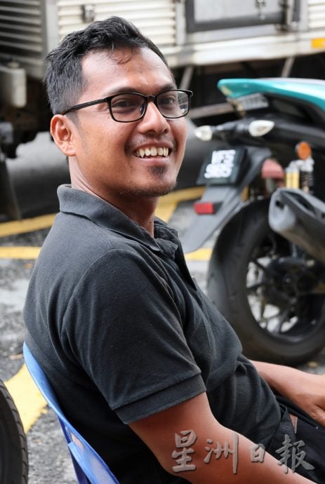 大都会(版2副文)/跟进默布草场是否开放使用