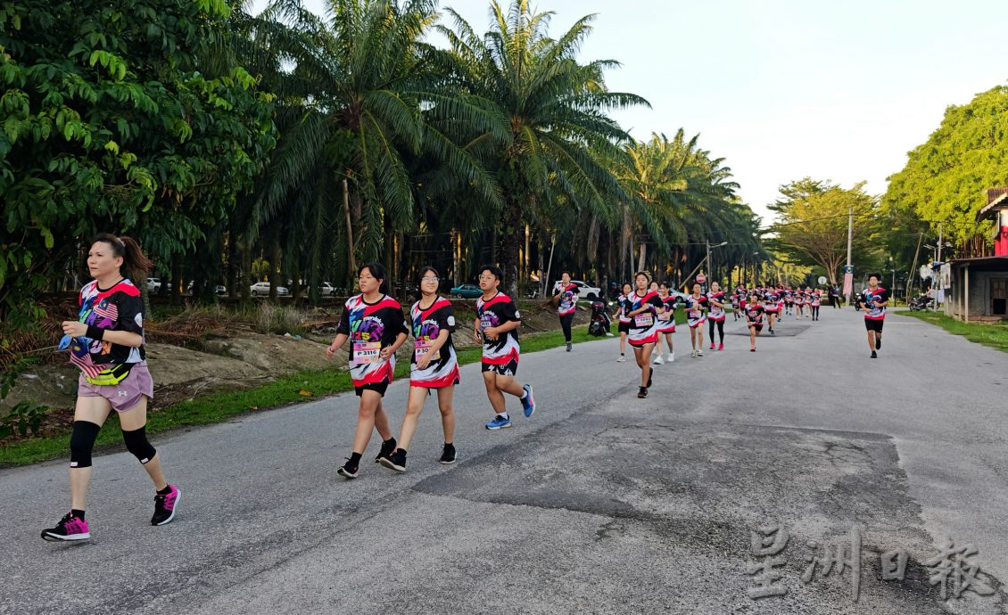 哲仁睦邻计划办国庆跑 逾300居民同乐庆国庆