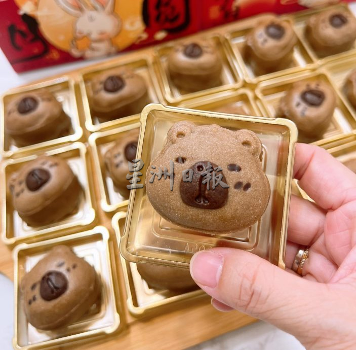 (古城封面主文)中秋月饼市场比拼口感与创新盼脱颖而出