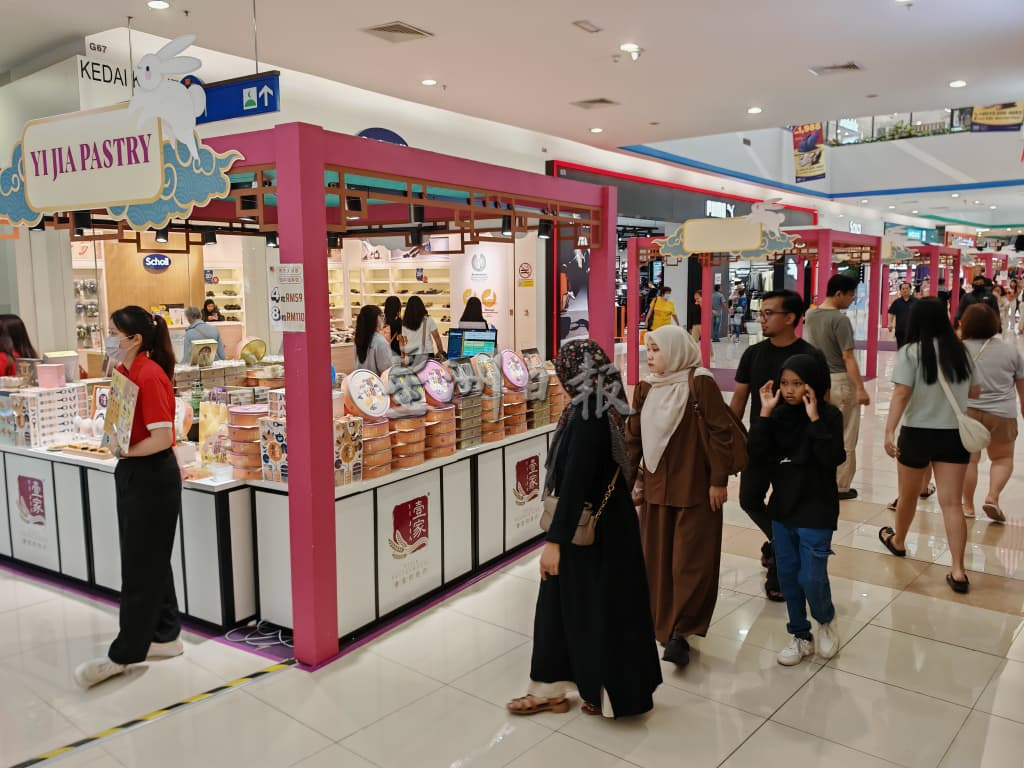 （古城封面副文）华人市场目前冷静预计靠近中秋才热，友族已开始购月饼，填补了农历七月的销量