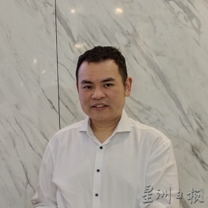 张哲敏：奖助学金从未被征SST