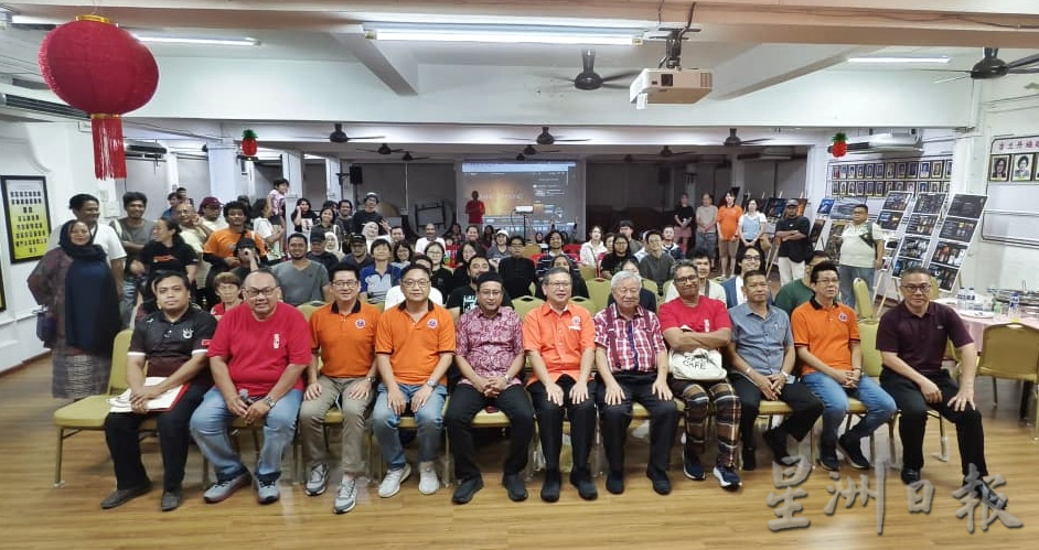 东(已签):哥打峇鲁电影节开幕。