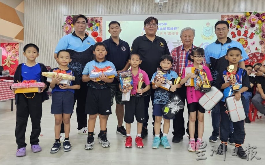 东(已签):2025年第一届蔡光明太平局绅杯吉兰丹华人乒乓锦标赛闭幕