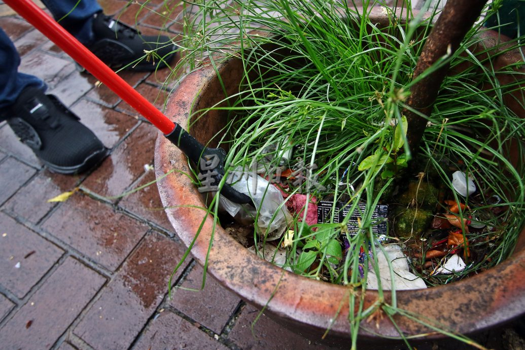 （大北马）槟州建筑暨材料商公会社区清洁活动 雨中大扫除