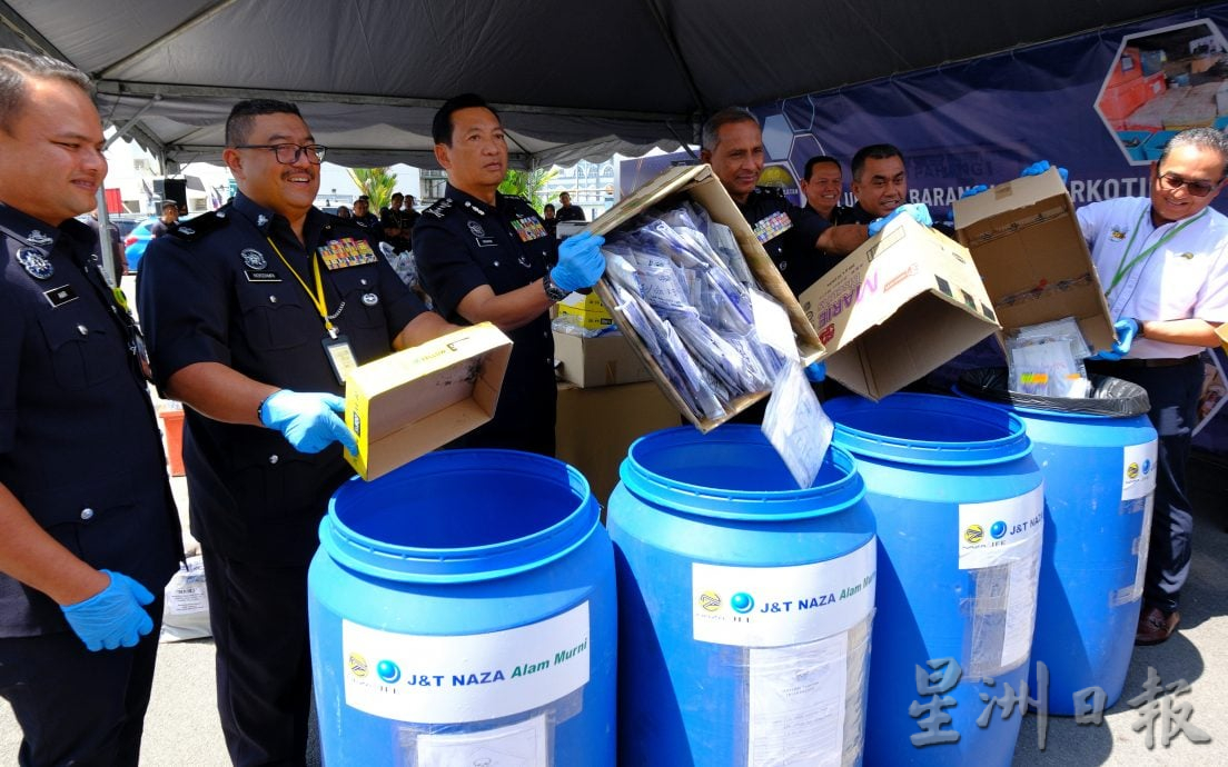 东:(已签发)彭亨州总警长拿督斯里耶哈也披露,警方将销毁2656项毒品证物