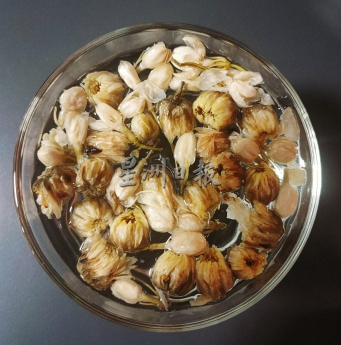 待上网 //心价值 | ：9日见报∕封底主文∕吃甜点降压？吃太多反效果 纾压可从饮食下手