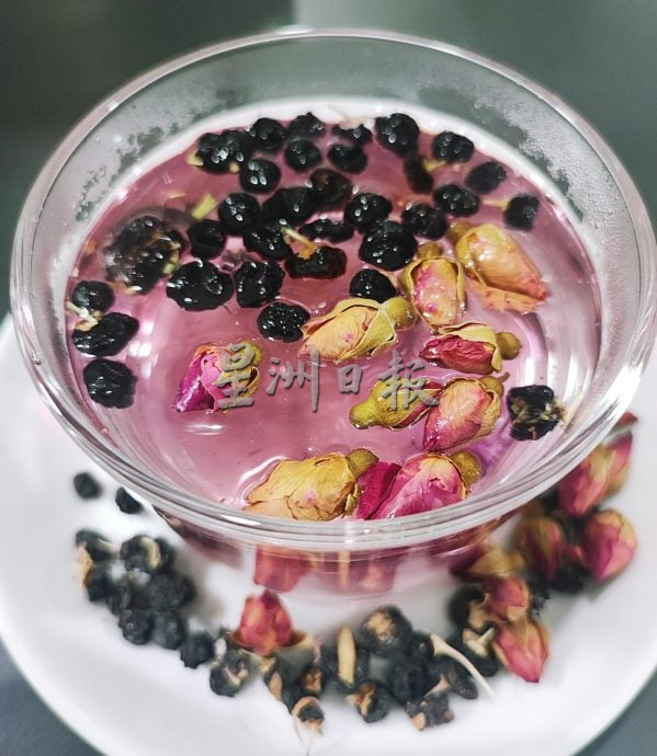 待上网 //心价值 | ：9日见报∕封底主文∕吃甜点降压？吃太多反效果 纾压可从饮食下手