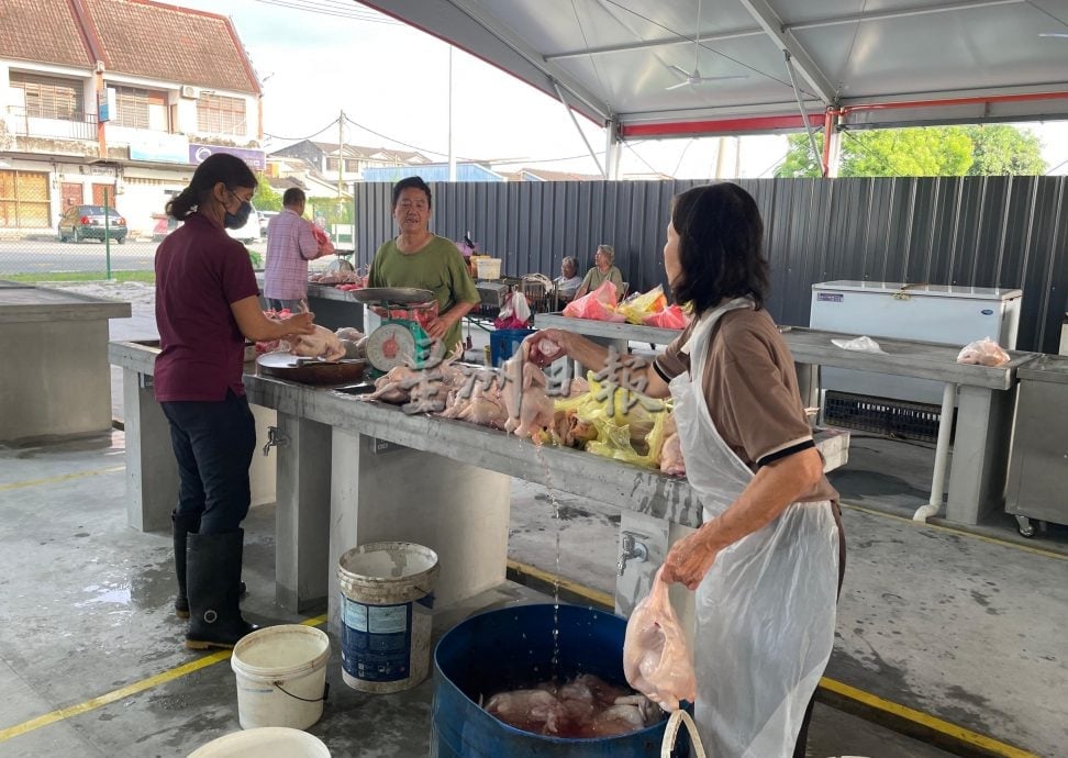 霹:请签网∕第二版头∕大和园临时巴刹今日启用 小贩明天全面开档