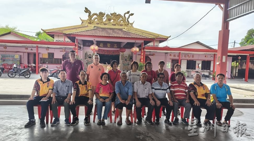 五团体联办瓜拉光中秋晚会 舞狮舞龙提灯游行